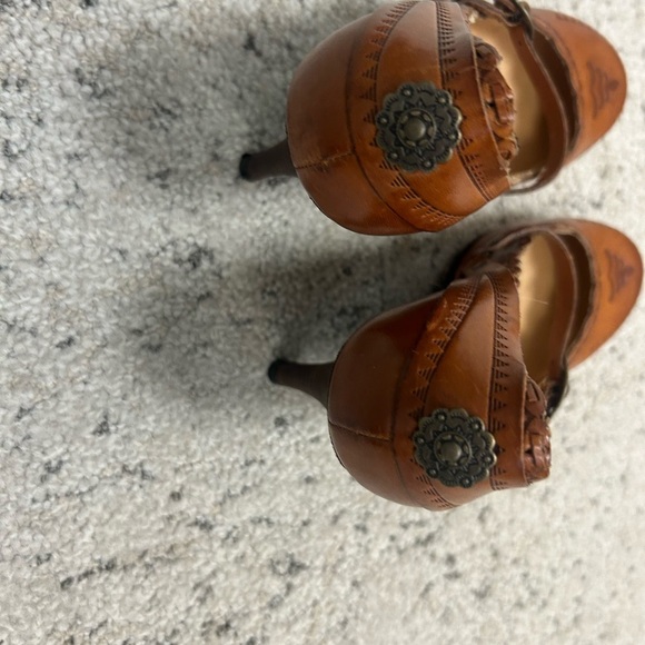 Ash 7.5 (38 EU) mint condition Brown Heels with Vintage-Inspired Design - Picture 12 of 15